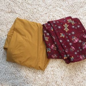2 pairs of LuLaRoe leggings- one size -